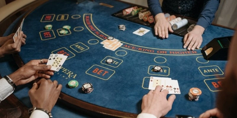 Nhóm kéo baccarat trên mạng xã hội nhiều người tham gia